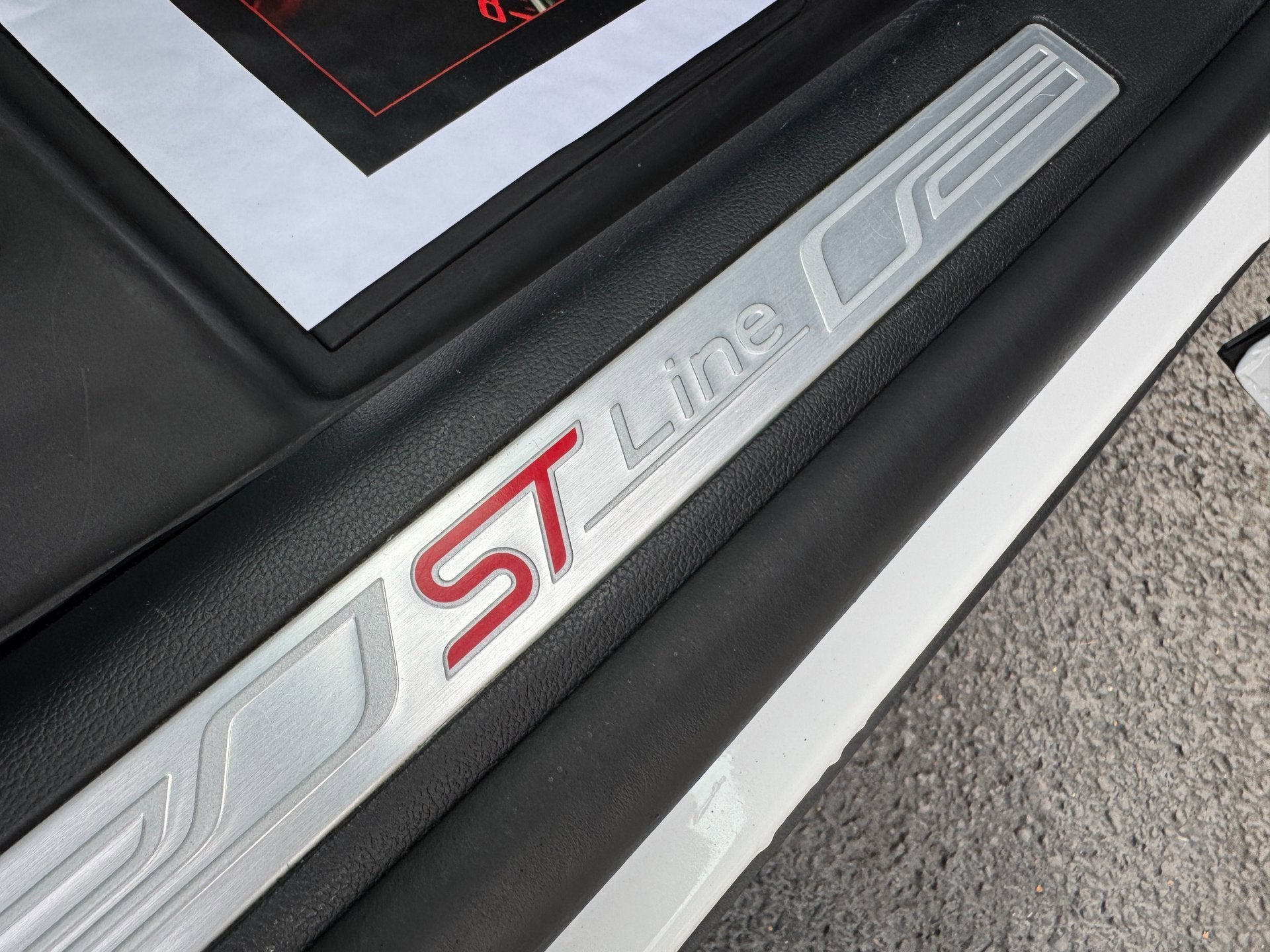 2024 Ford Explorer ST-Line