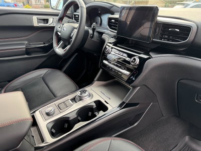 2024 Ford Explorer ST-Line