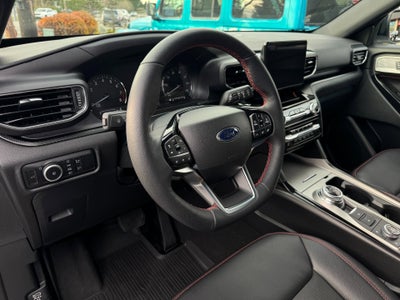 2024 Ford Explorer ST-Line