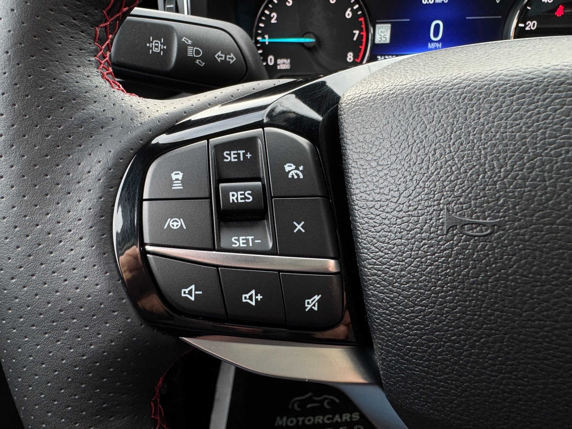 2024 Ford Explorer ST-Line