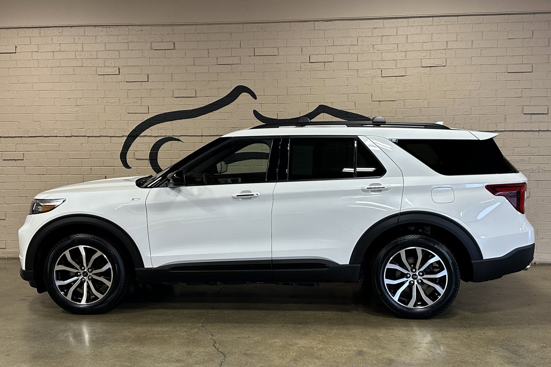 2024 Ford Explorer ST-Line