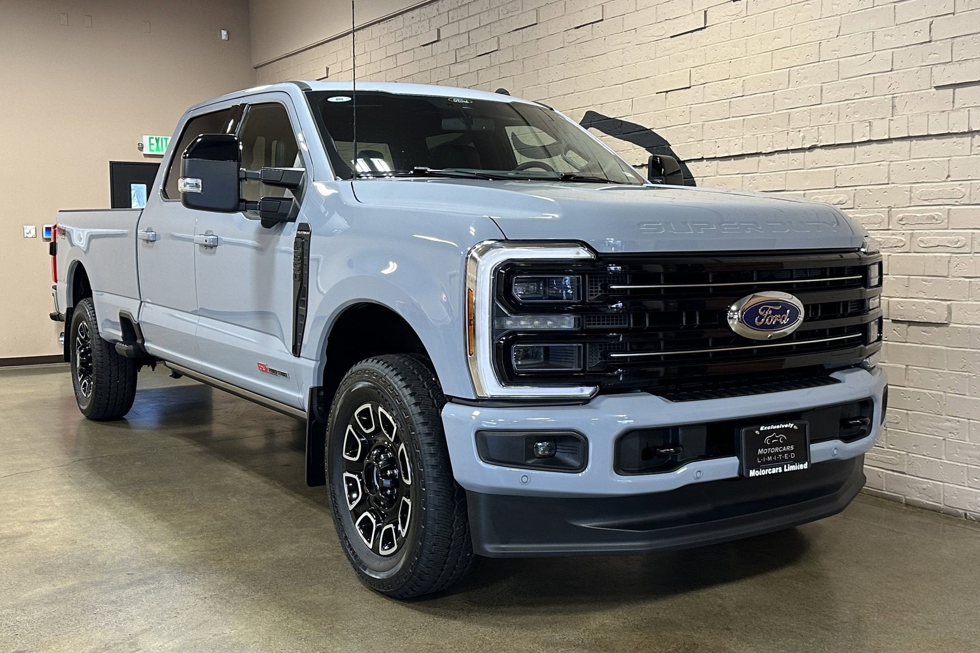 2025 Ford Super Duty F-350 SRW Platinum