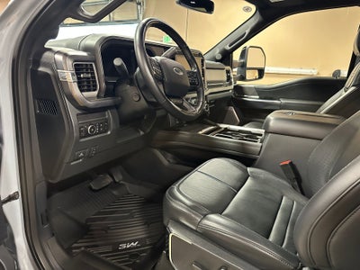 2025 Ford Super Duty F-350 SRW Platinum