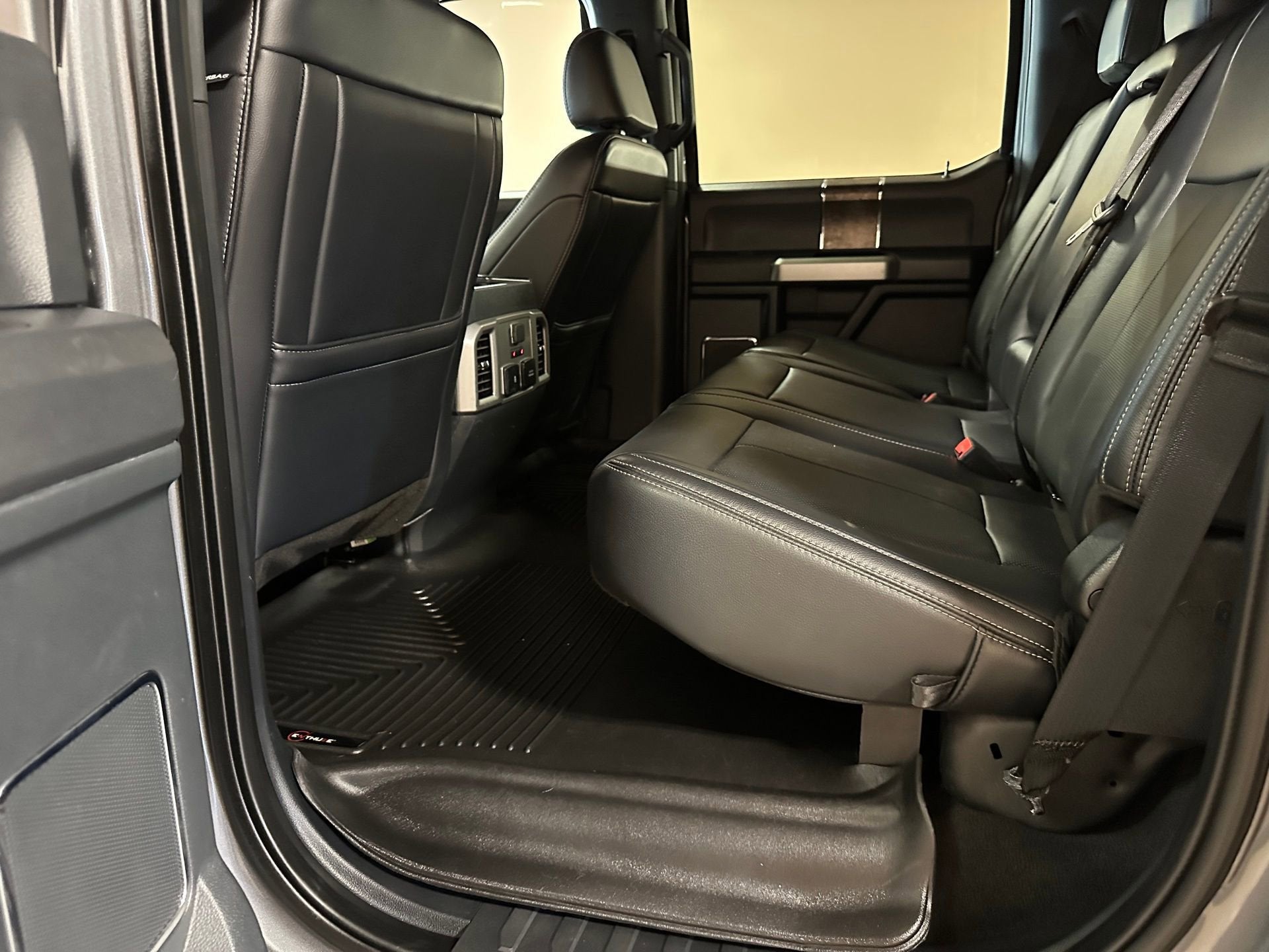 2022 Ford F-350SD Lariat