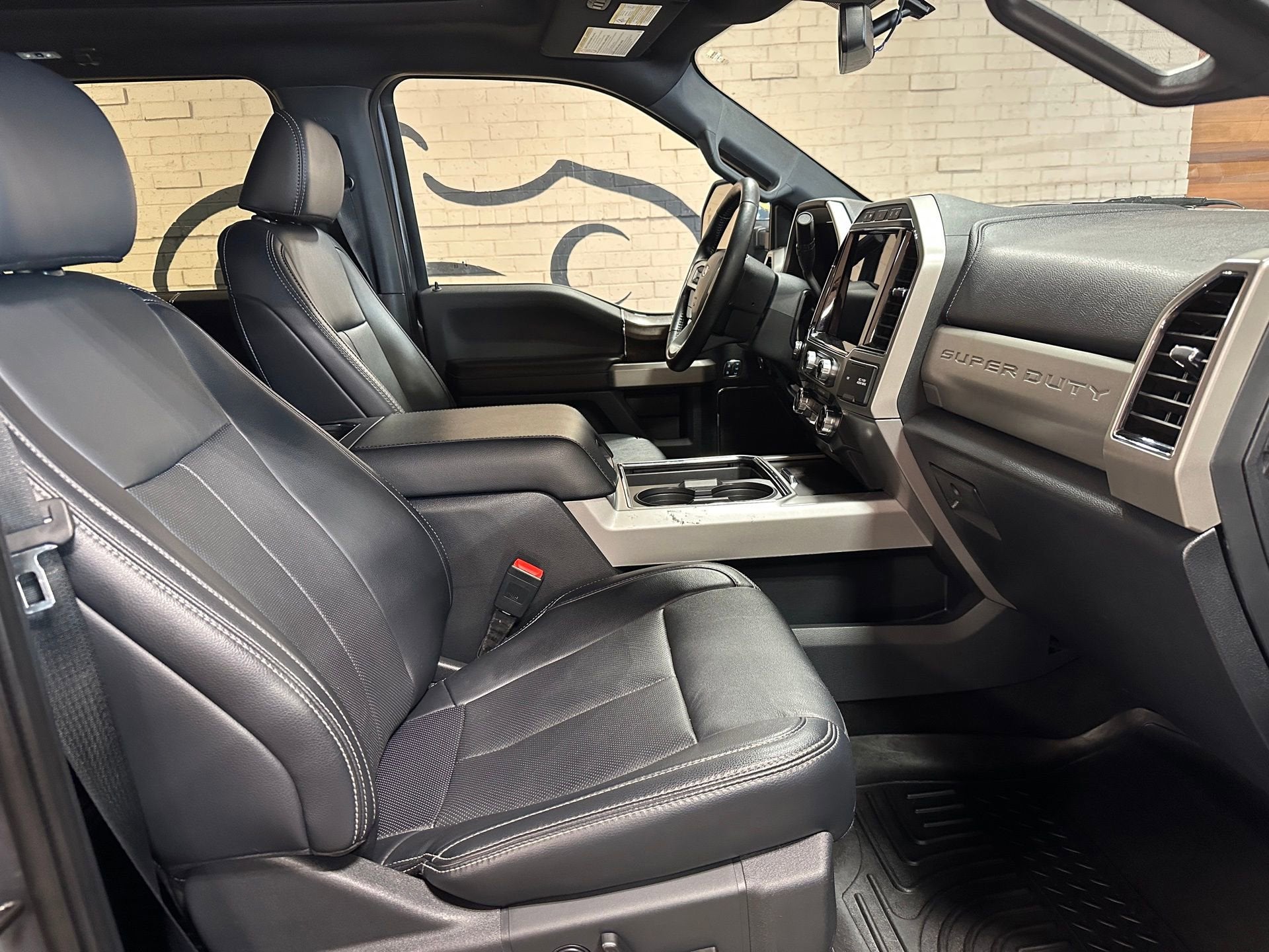 2022 Ford F-350SD Lariat