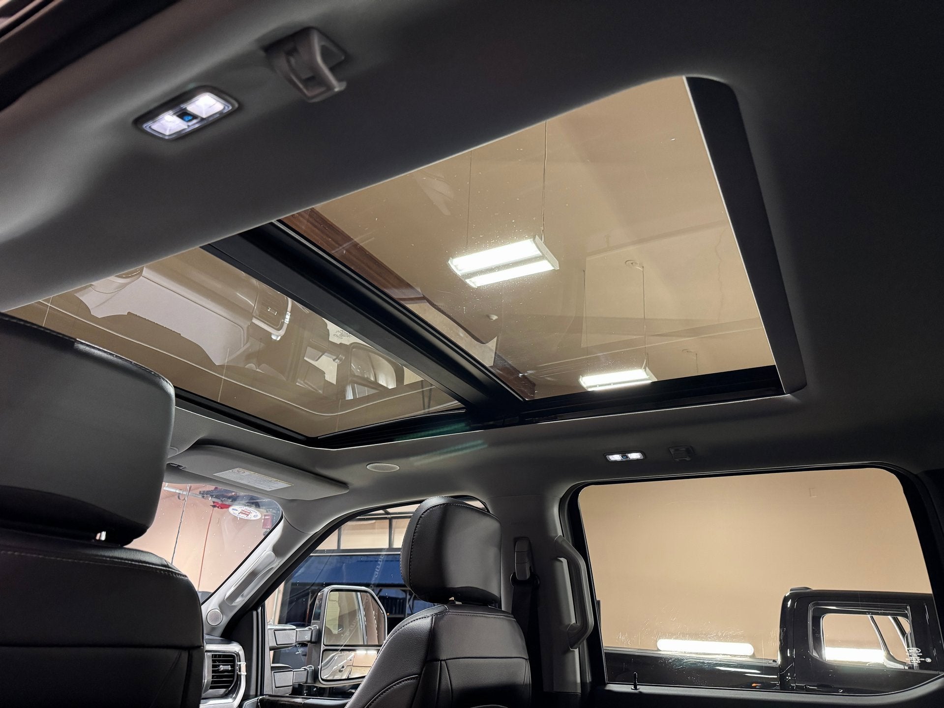 2024 Ford Super Duty F-350 SRW LARIAT