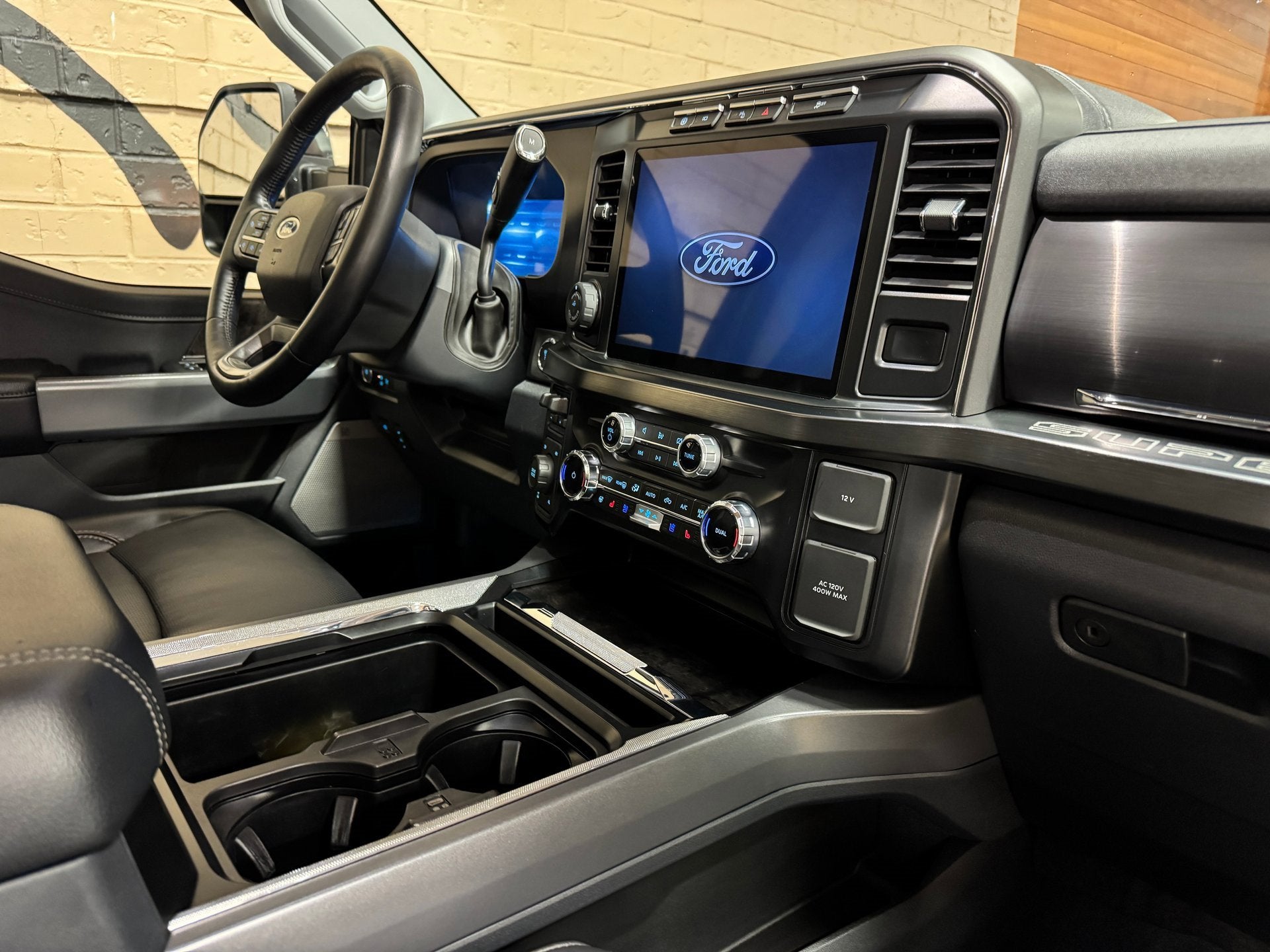 2024 Ford Super Duty F-350 SRW LARIAT