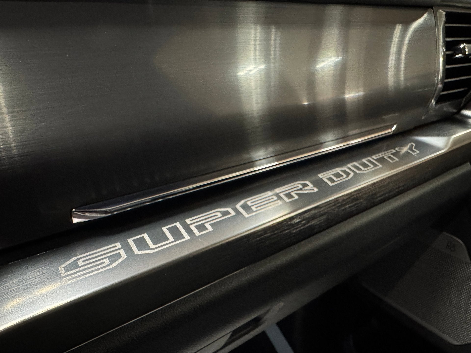 2024 Ford Super Duty F-350 SRW LARIAT