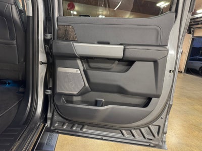 2024 Ford Super Duty F-350 SRW LARIAT