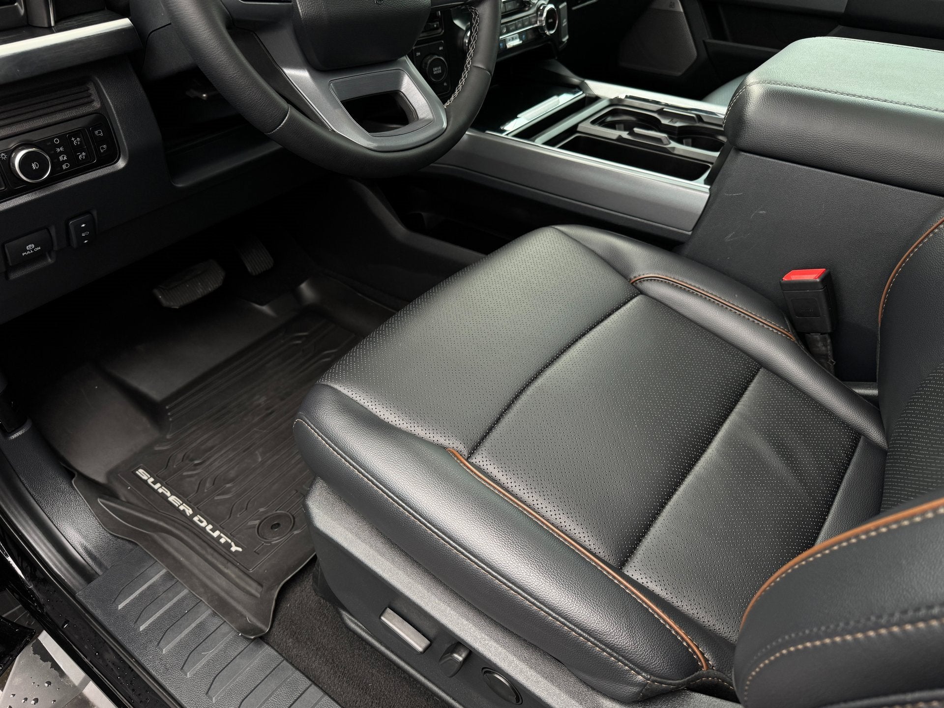 2025 Ford Super Duty F-350 SRW LARIAT