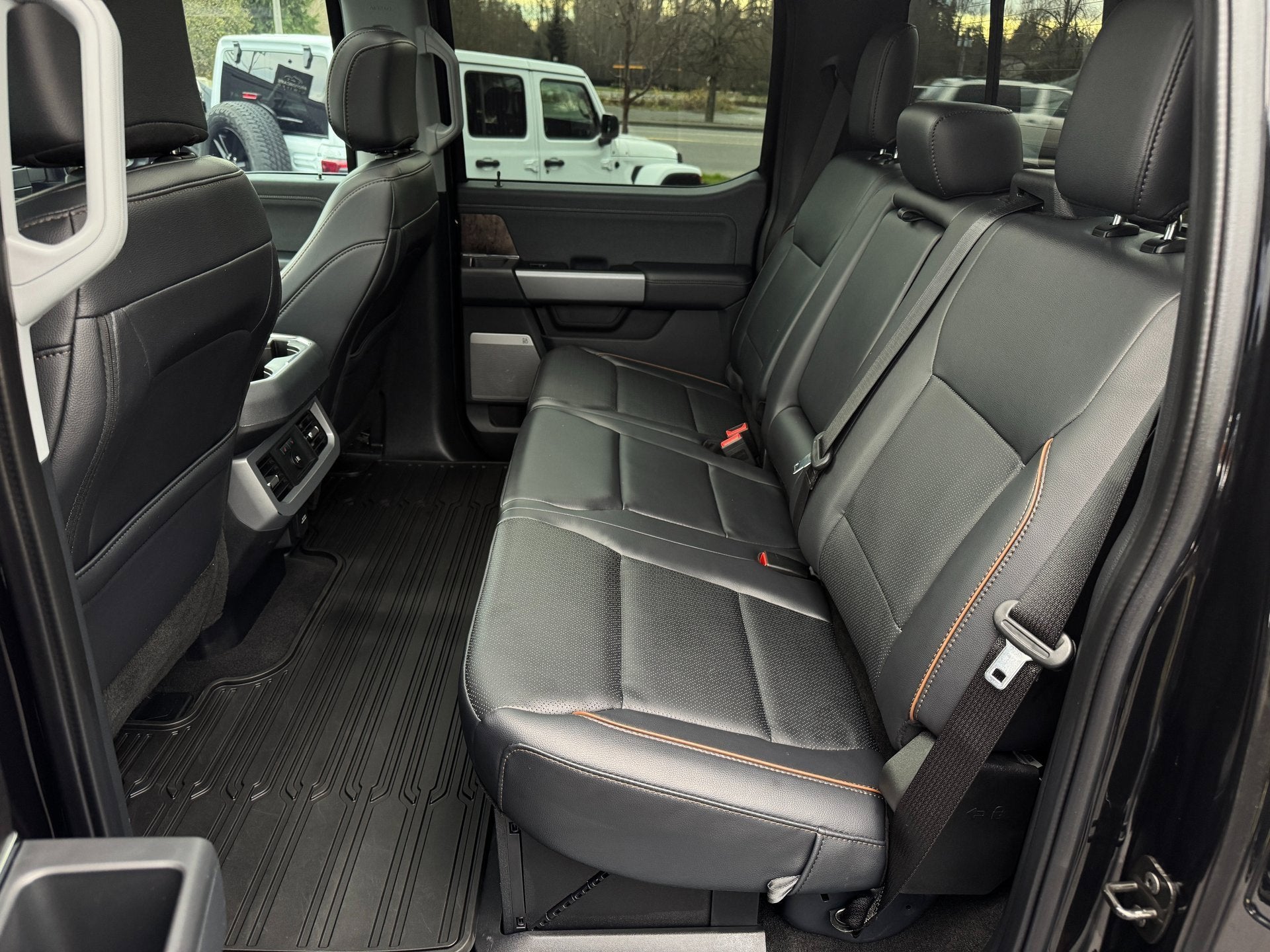 2025 Ford Super Duty F-350 SRW LARIAT