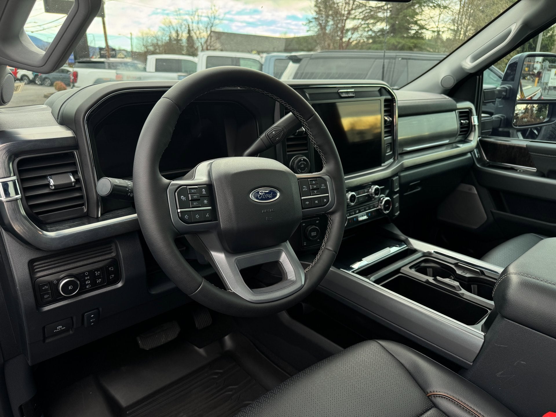 2025 Ford Super Duty F-350 SRW LARIAT