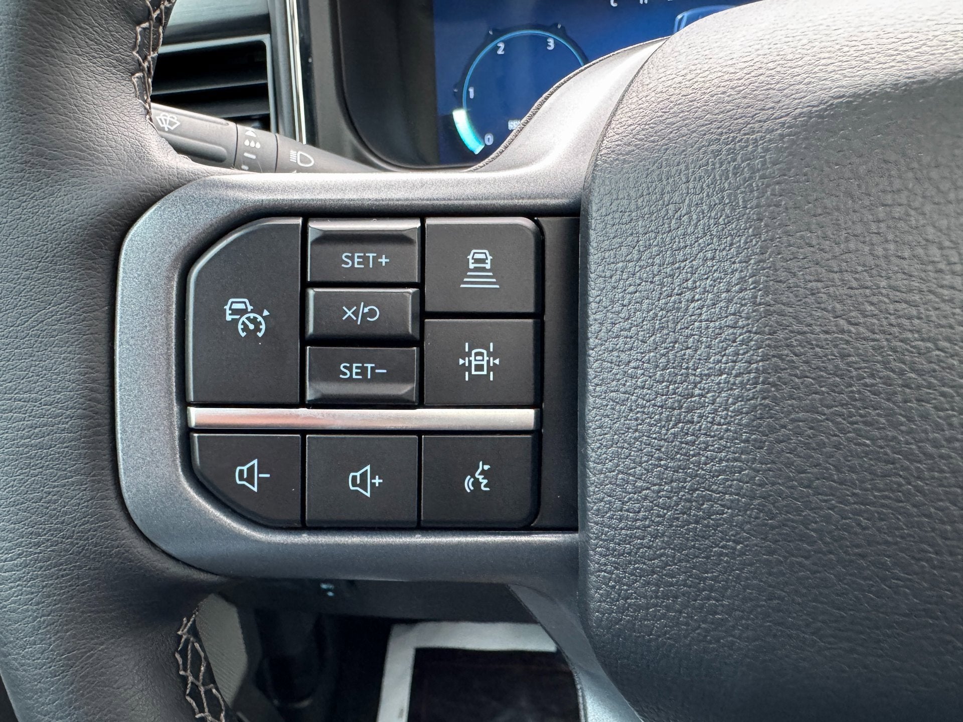 2025 Ford Super Duty F-350 SRW LARIAT