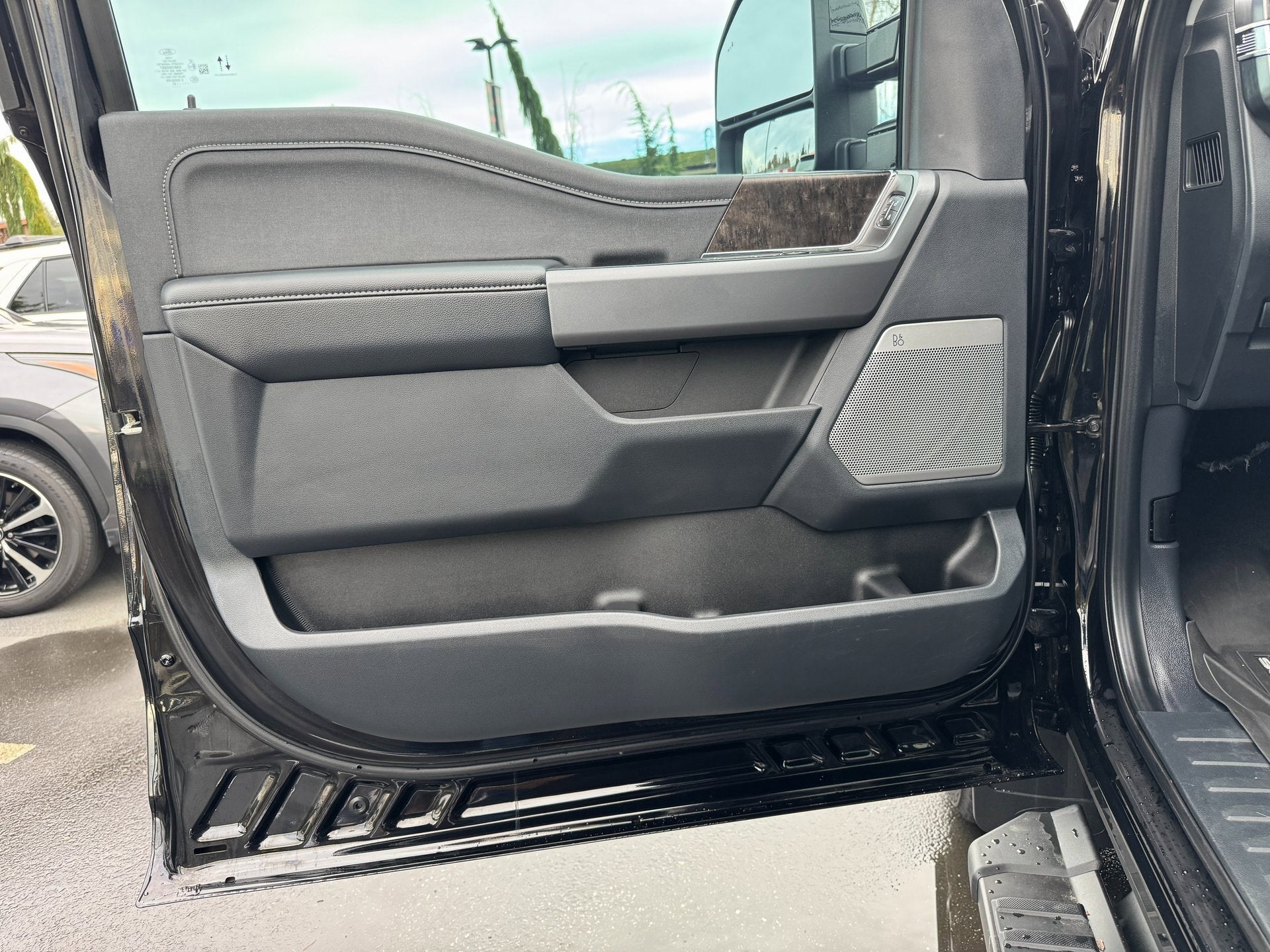 2025 Ford Super Duty F-350 SRW LARIAT