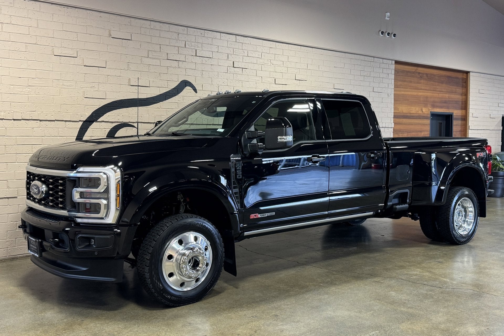 2025 Ford Super Duty F-450 DRW Platinum