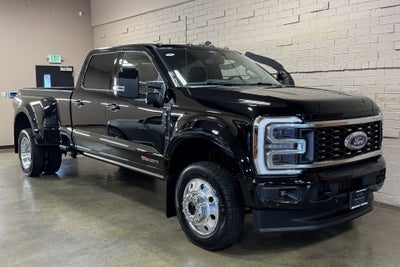 2025 Ford Super Duty F-450 DRW Platinum
