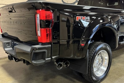 2025 Ford Super Duty F-450 DRW Platinum