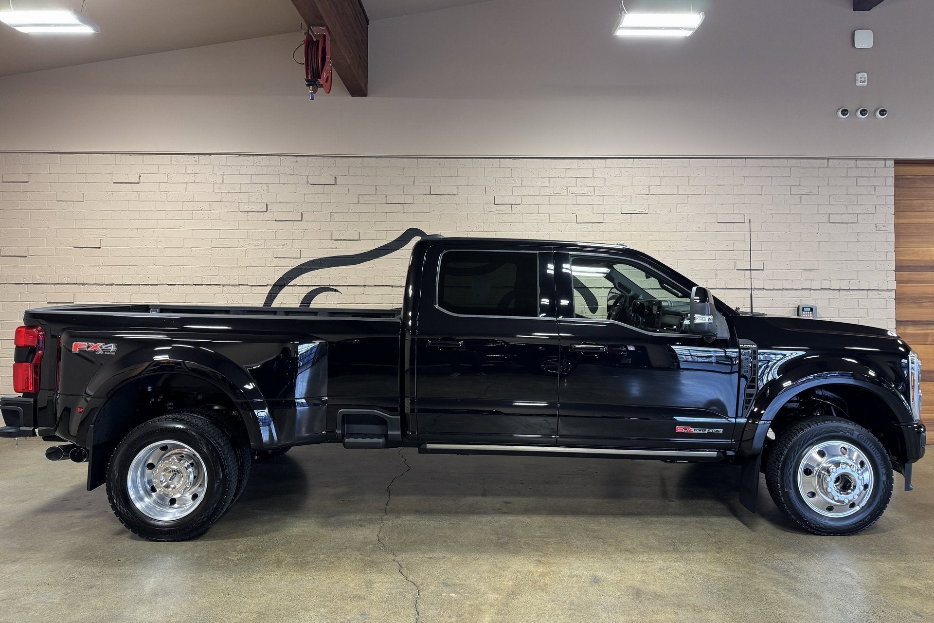 2025 Ford Super Duty F-450 DRW Platinum