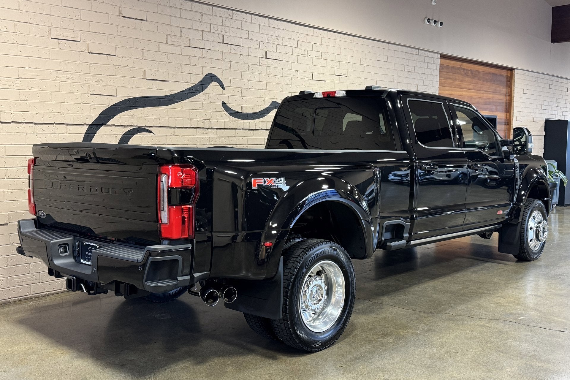 2025 Ford Super Duty F-450 DRW Platinum