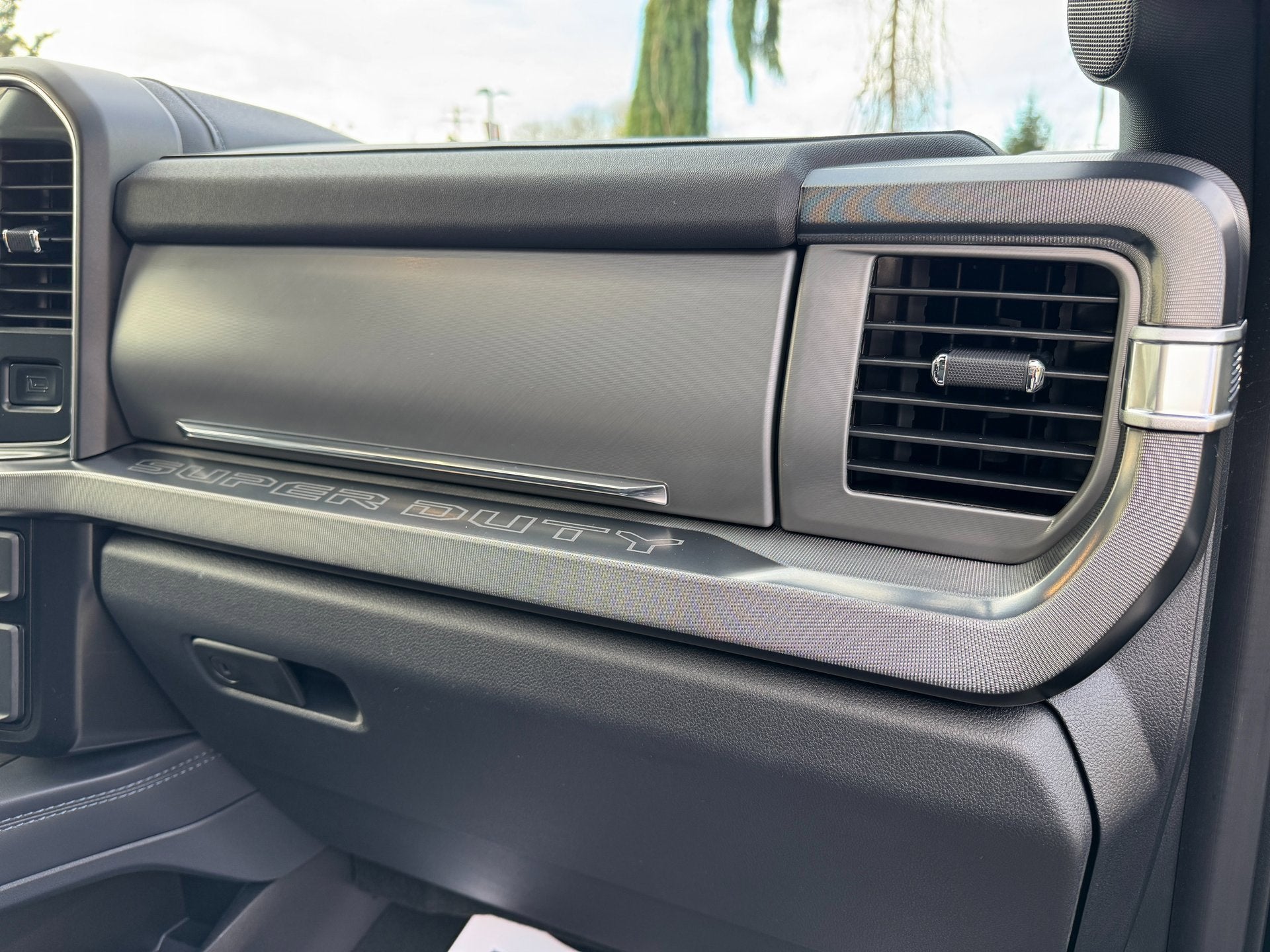 2025 Ford Super Duty F-450 DRW Platinum