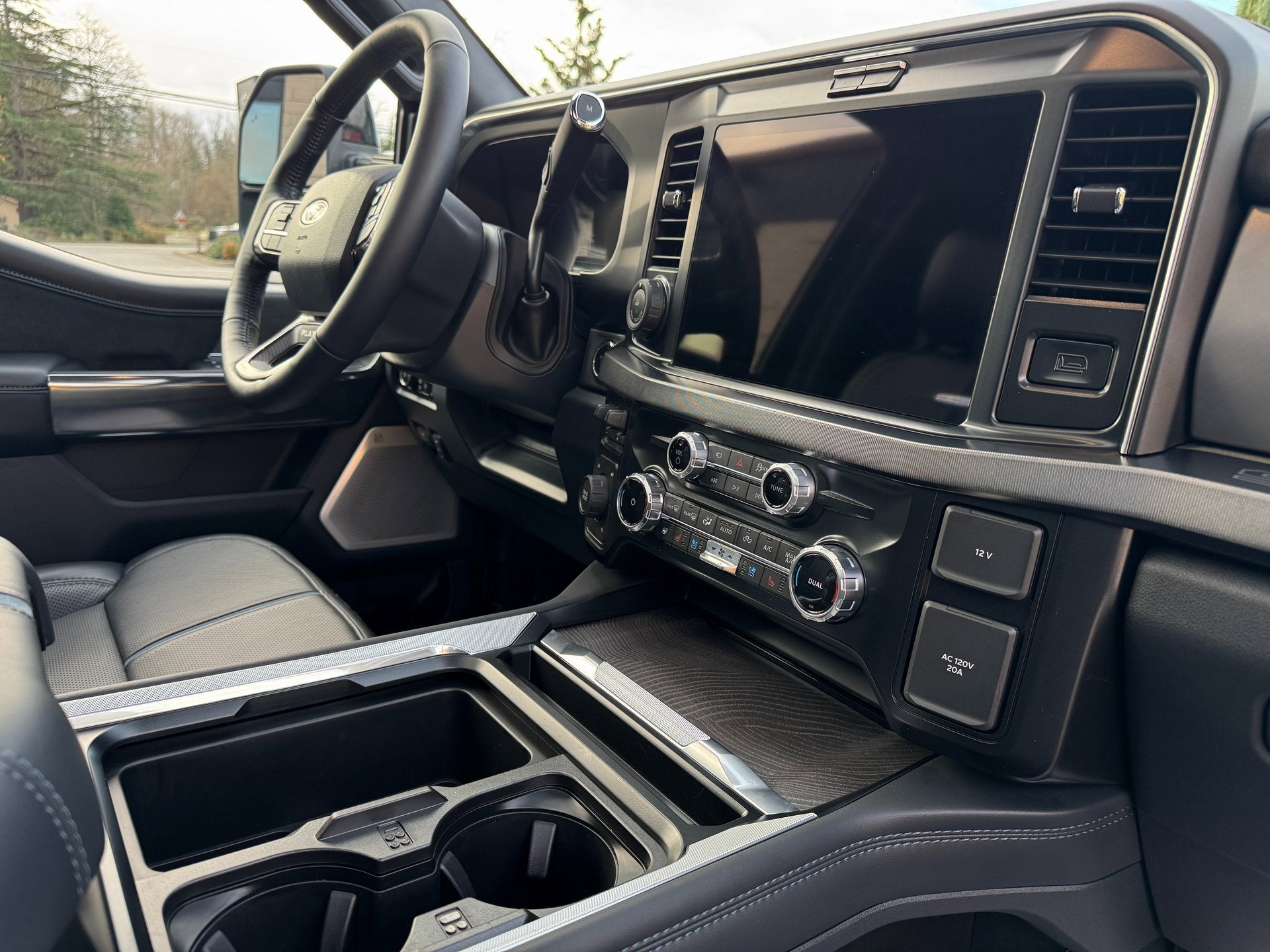 2025 Ford Super Duty F-450 DRW Platinum