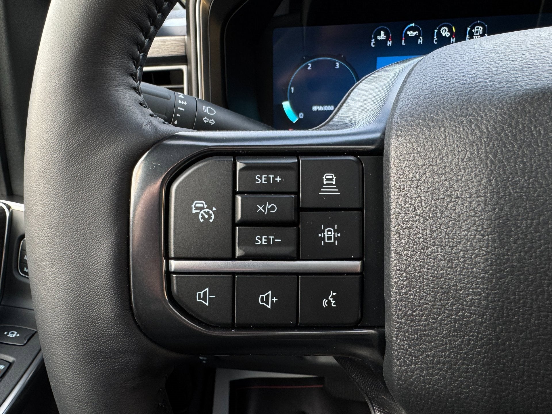 2025 Ford Super Duty F-450 DRW Platinum