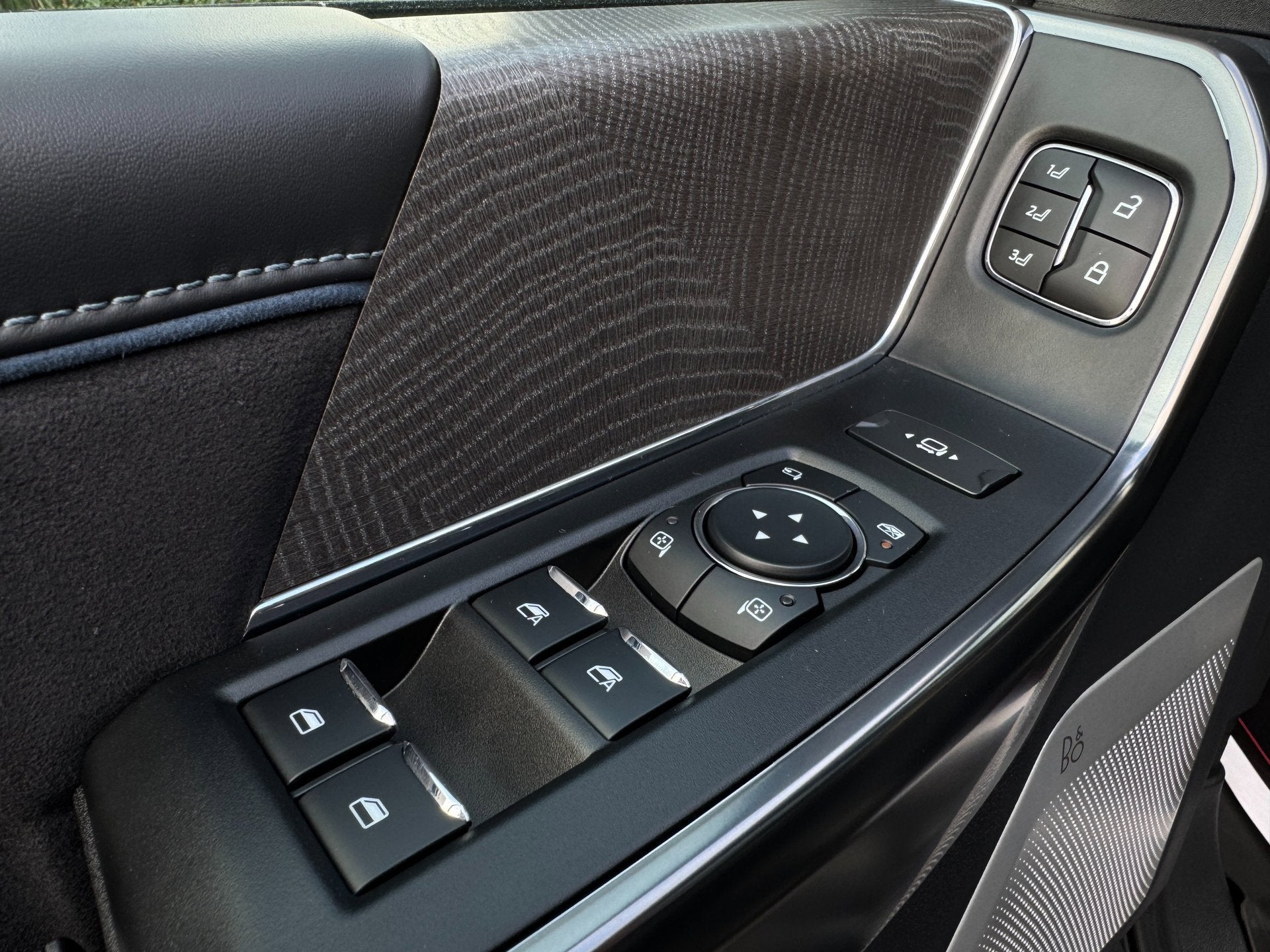 2025 Ford Super Duty F-450 DRW Platinum