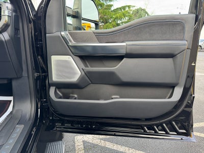 2025 Ford Super Duty F-450 DRW Platinum