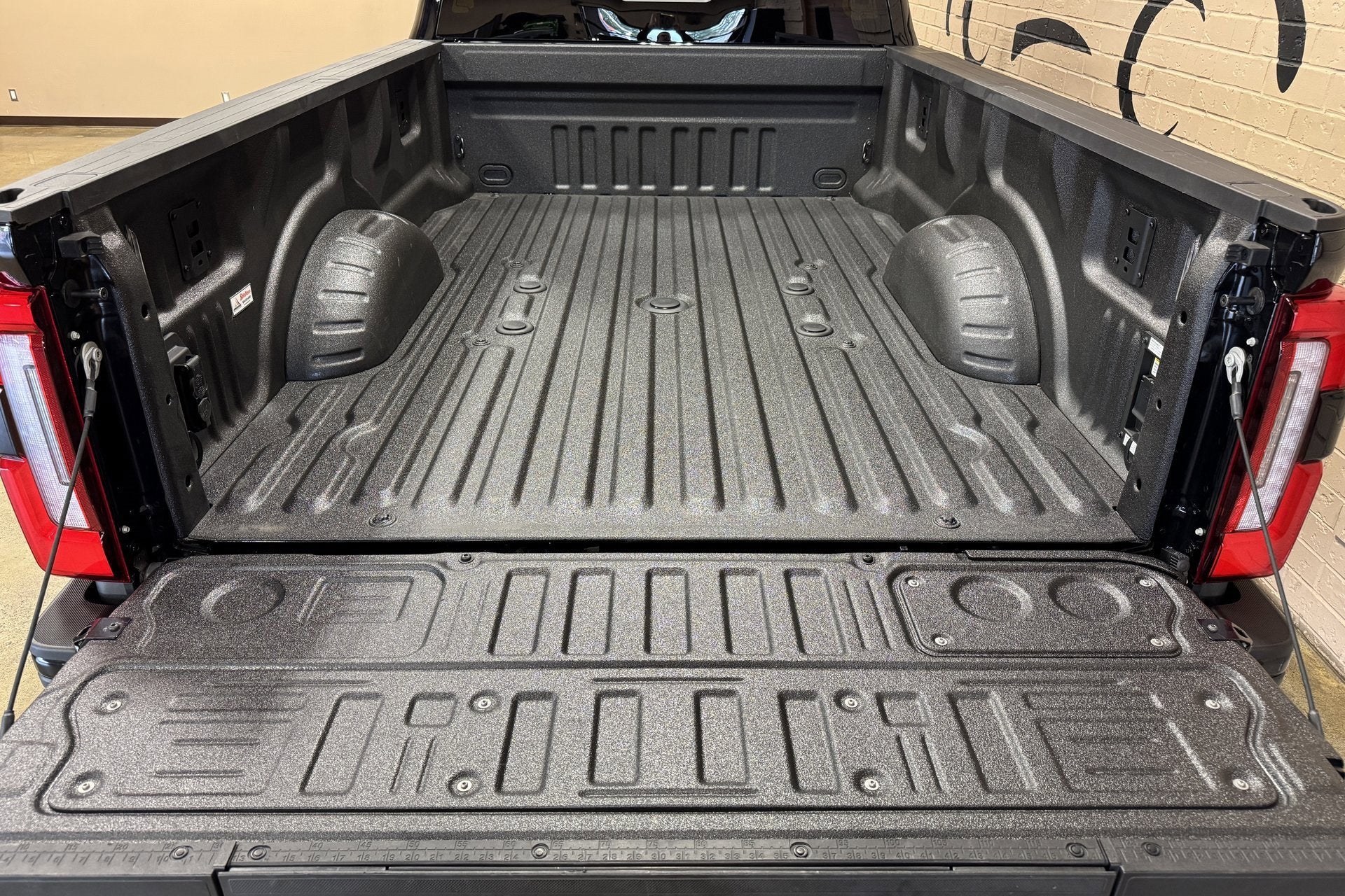 2025 Ford Super Duty F-450 DRW Platinum