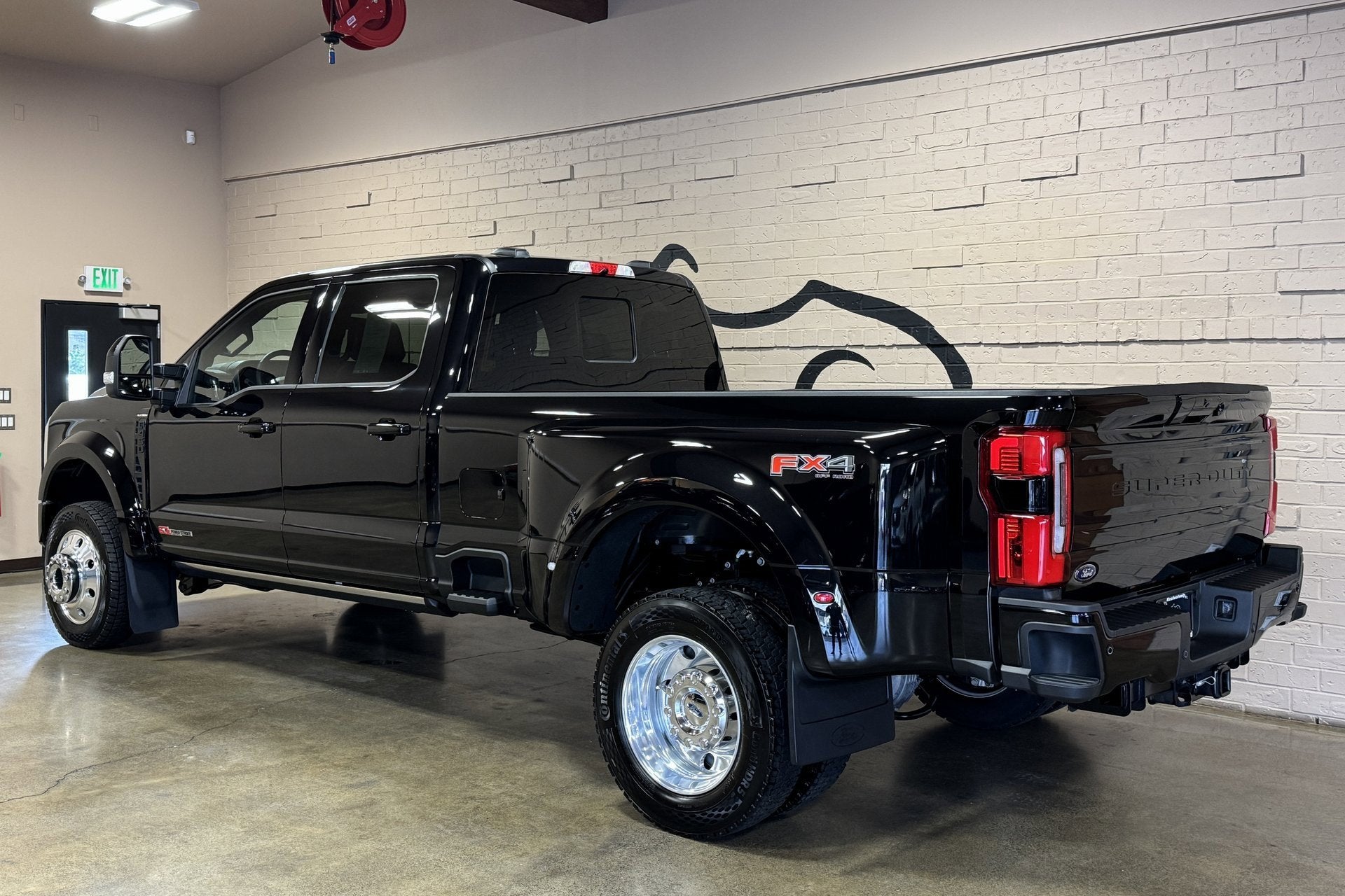 2025 Ford Super Duty F-450 DRW Platinum