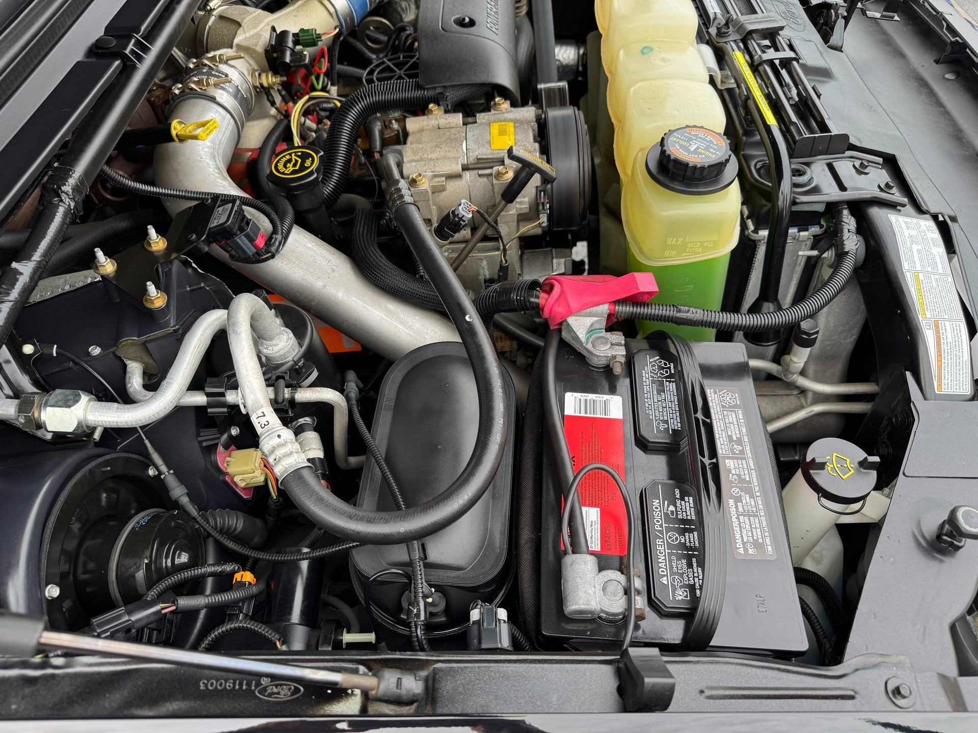 2001 Ford Super Duty F-350 DRW Lariat