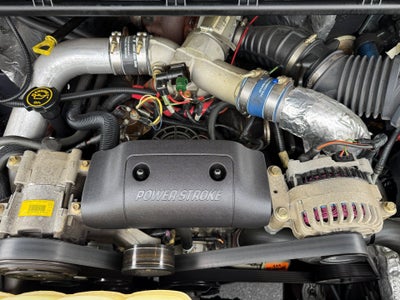 2001 Ford Super Duty F-350 DRW Lariat