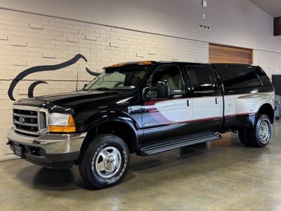 2001 Ford Super Duty F-350 DRW Lariat