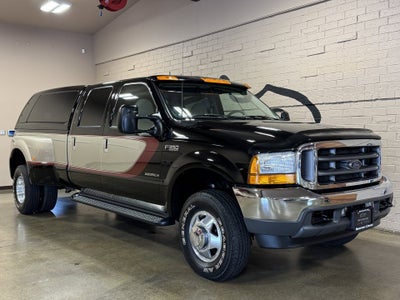 2001 Ford Super Duty F-350 DRW Lariat