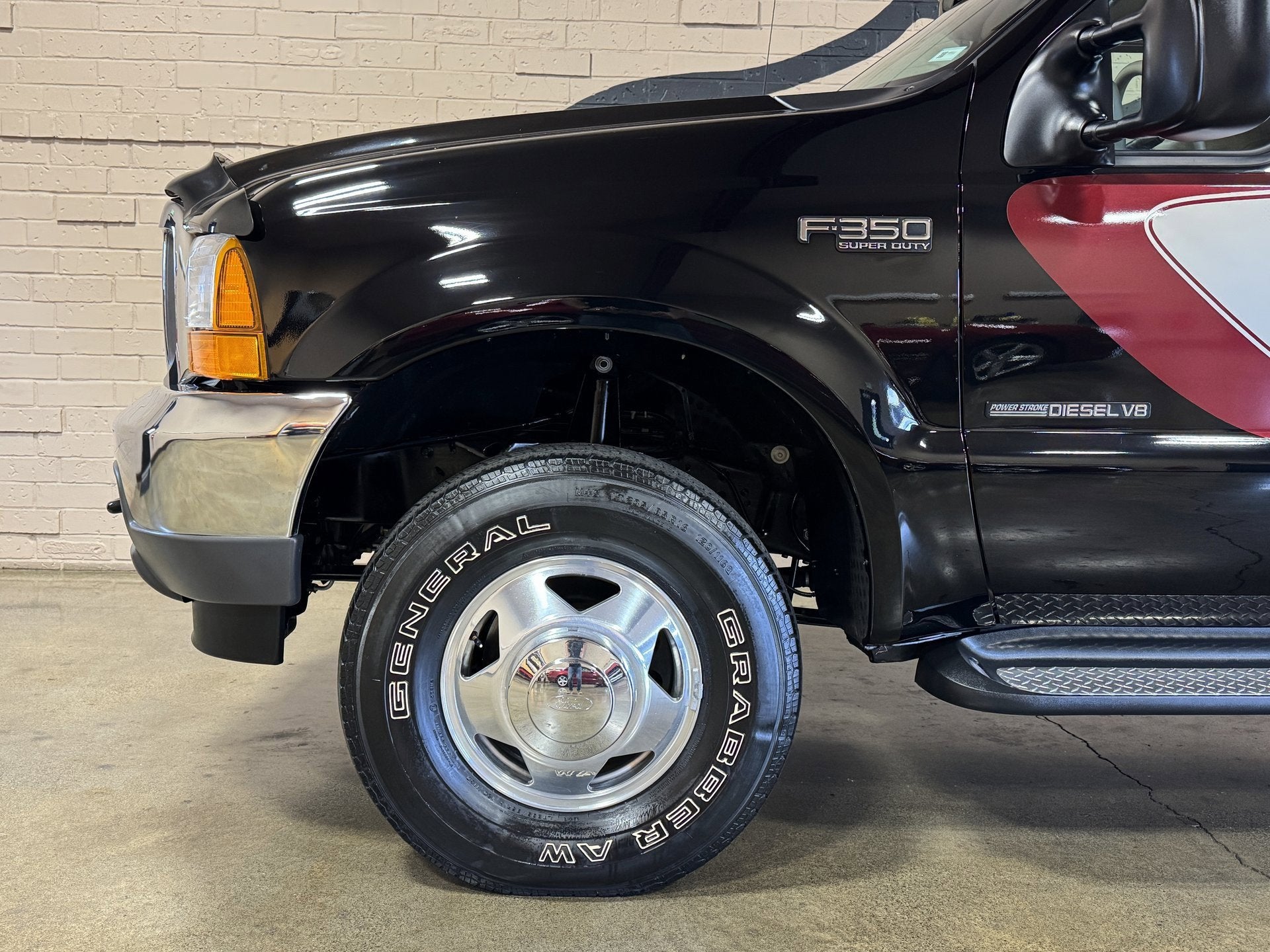 2001 Ford Super Duty F-350 DRW Lariat