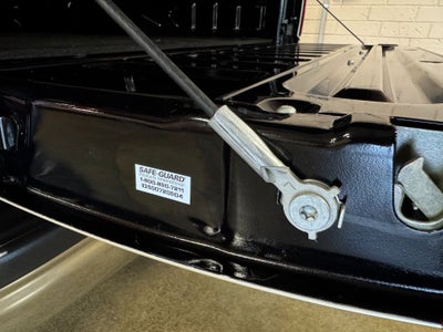 2001 Ford Super Duty F-350 DRW Lariat