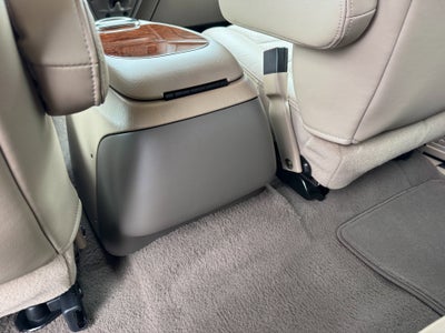 2001 Ford Super Duty F-350 DRW Lariat