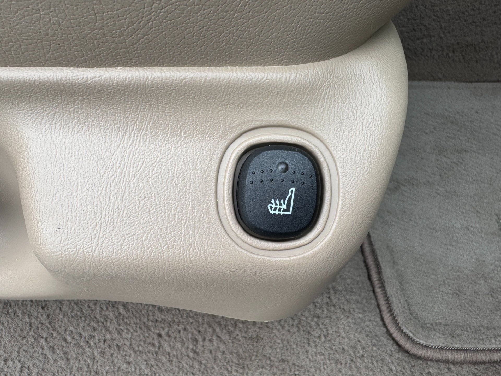 2001 Ford Super Duty F-350 DRW Lariat