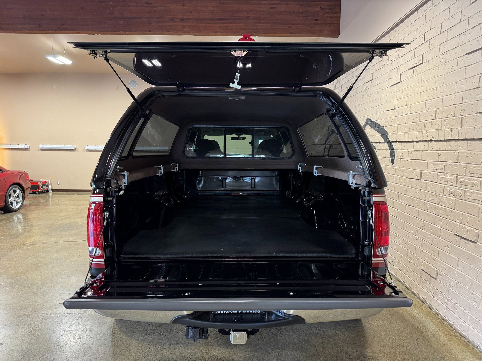 2001 Ford Super Duty F-350 DRW Lariat