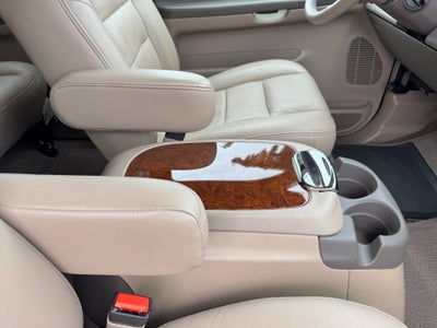 2001 Ford Super Duty F-350 DRW Lariat