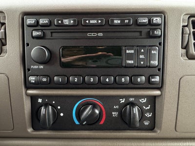 2001 Ford Super Duty F-350 DRW Lariat