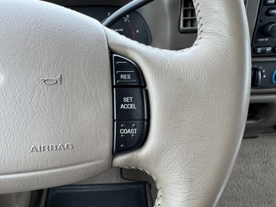 2001 Ford Super Duty F-350 DRW Lariat
