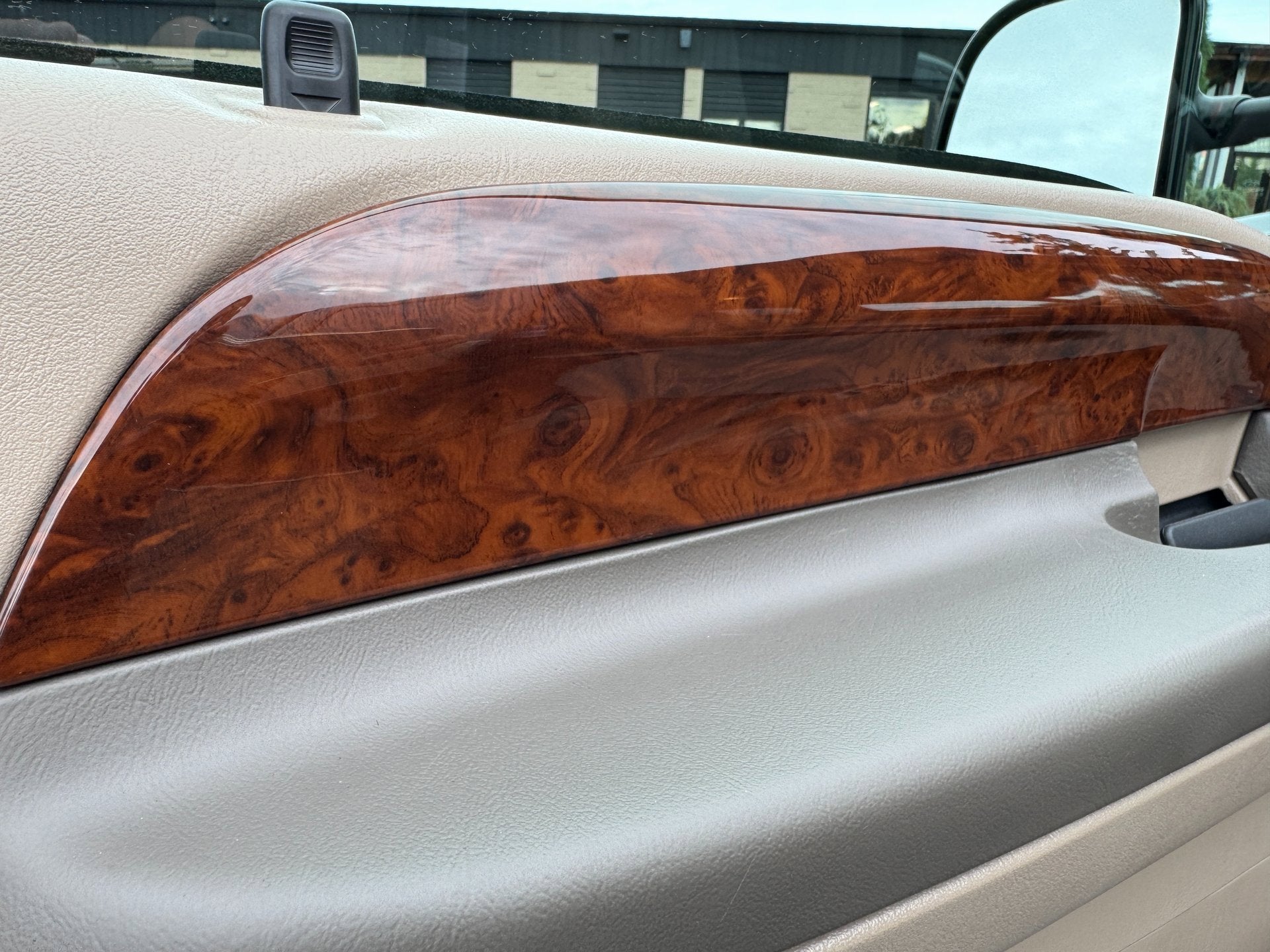 2001 Ford Super Duty F-350 DRW Lariat