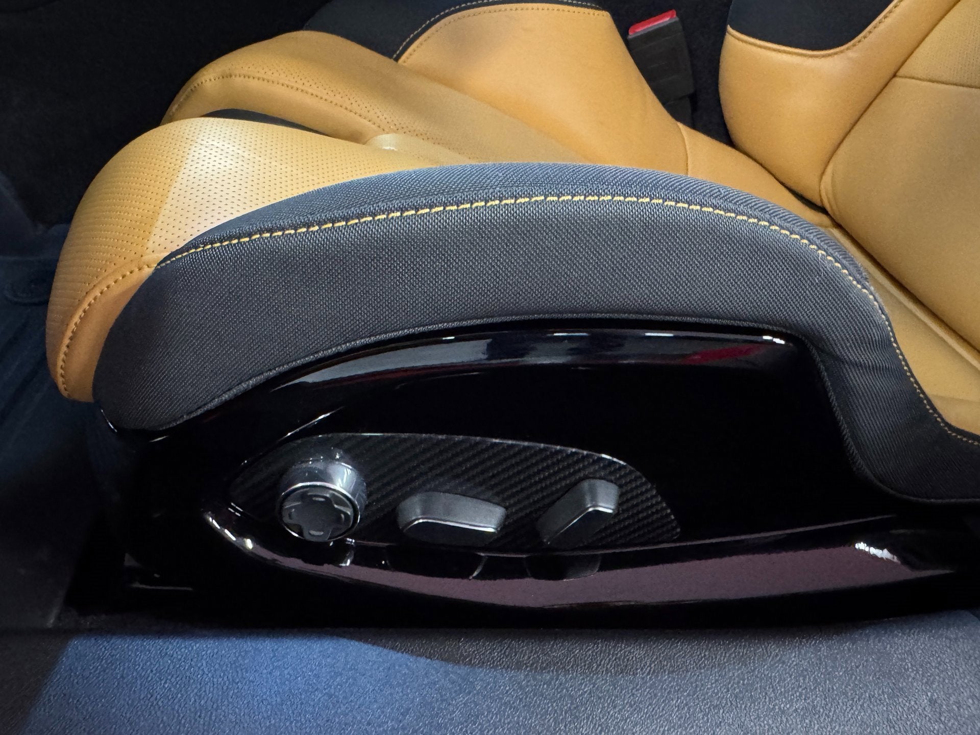 2023 Chevrolet Corvette 2LT