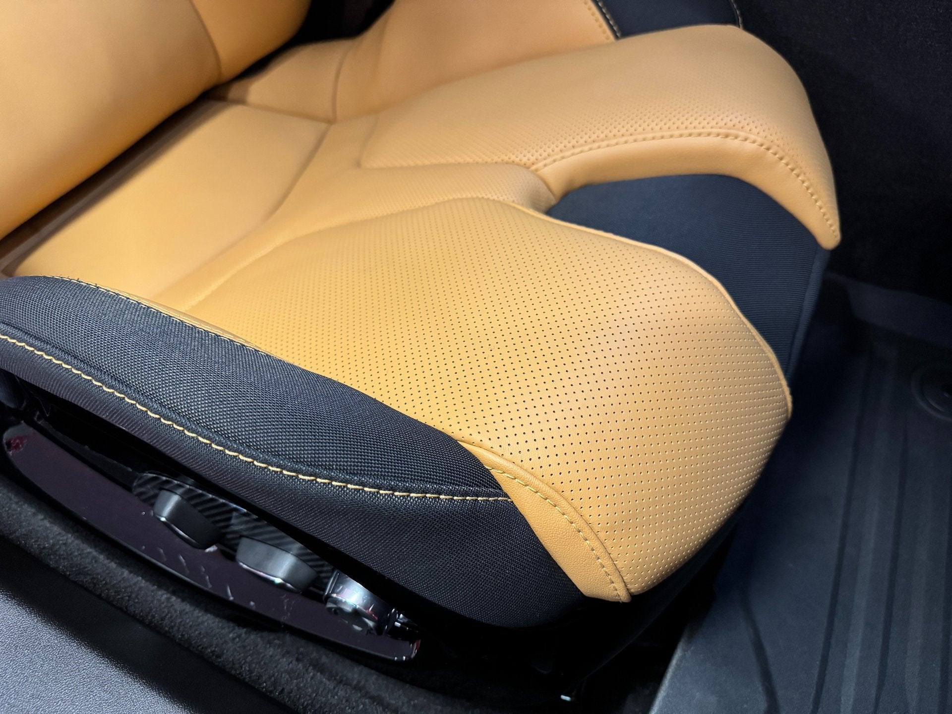 2023 Chevrolet Corvette 2LT