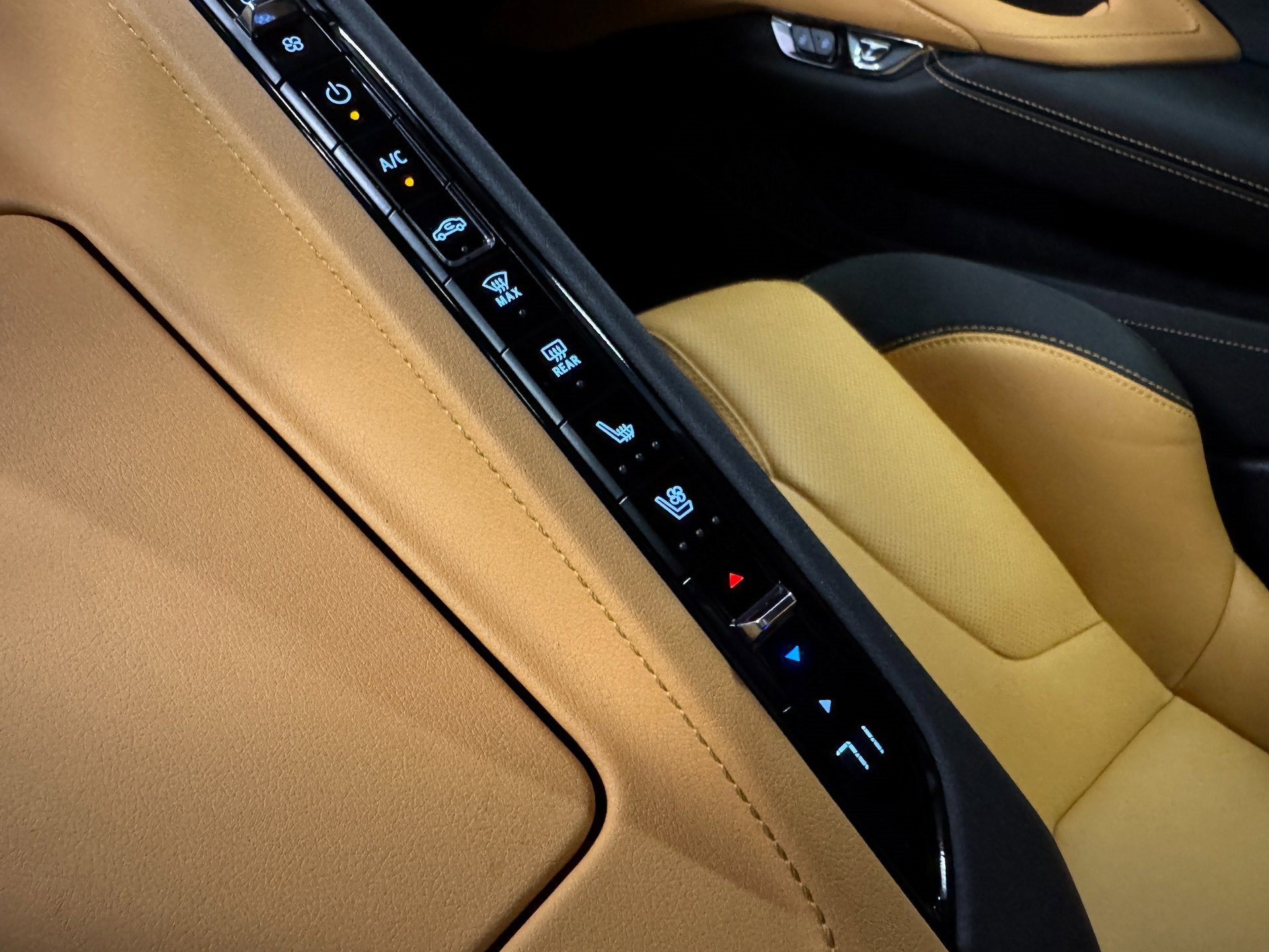 2023 Chevrolet Corvette 2LT