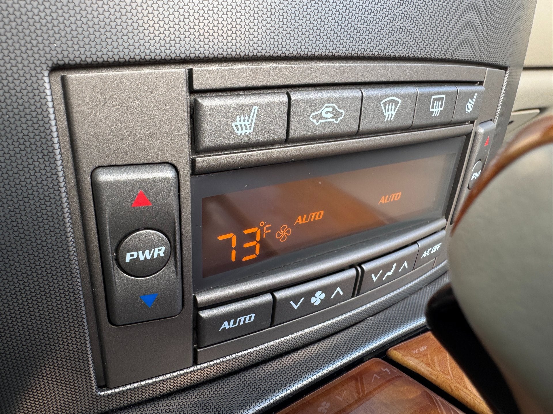 2005 Cadillac XLR 2dr Convertible