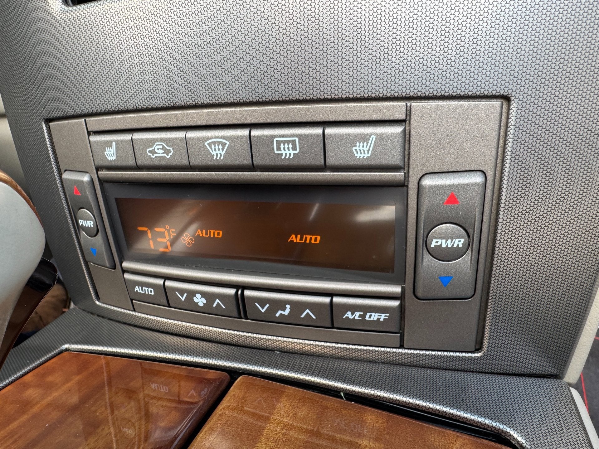 2005 Cadillac XLR 2dr Convertible