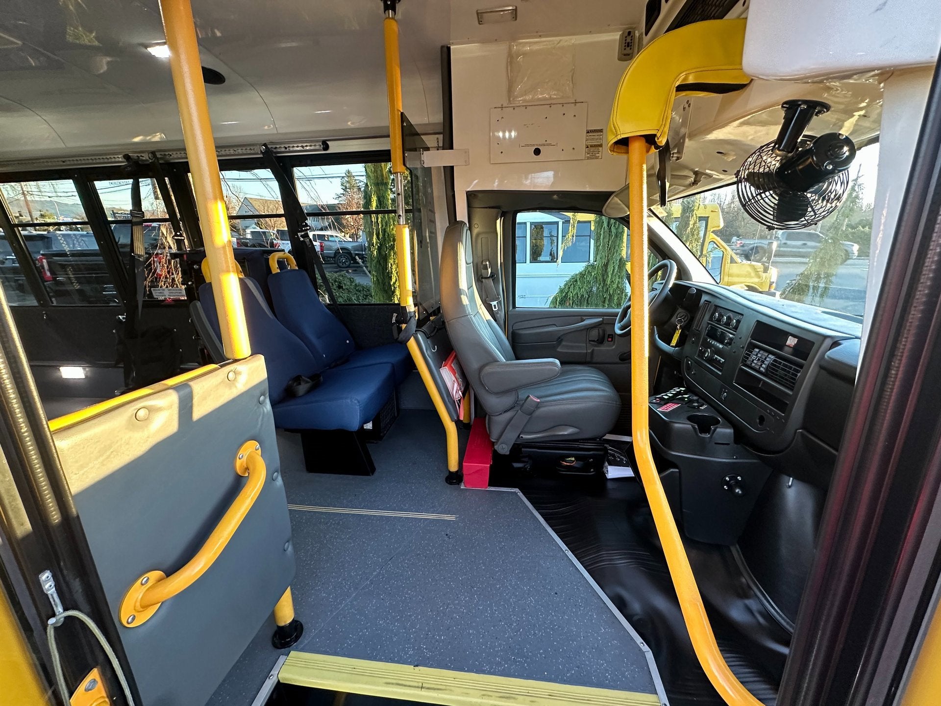 2014 Chevrolet Express Commercial Cutaway 3500 Van 139"