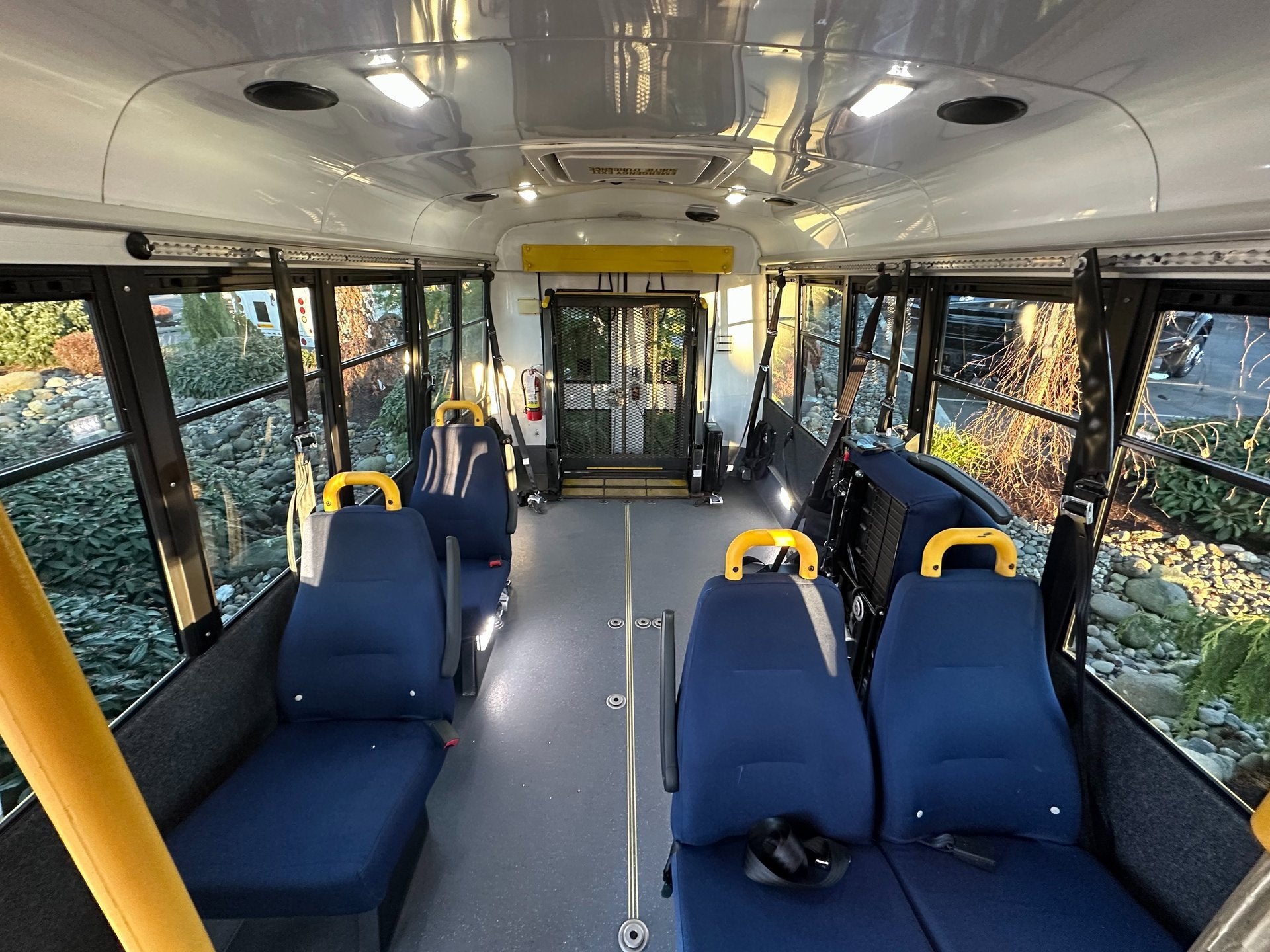 2014 Chevrolet Express Commercial Cutaway 3500 Van 139"